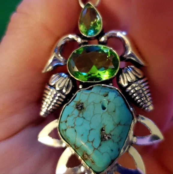 New Turquoise, Tsavorite and Peridot 925 Silver Pendant. - Picture 3 of 8
